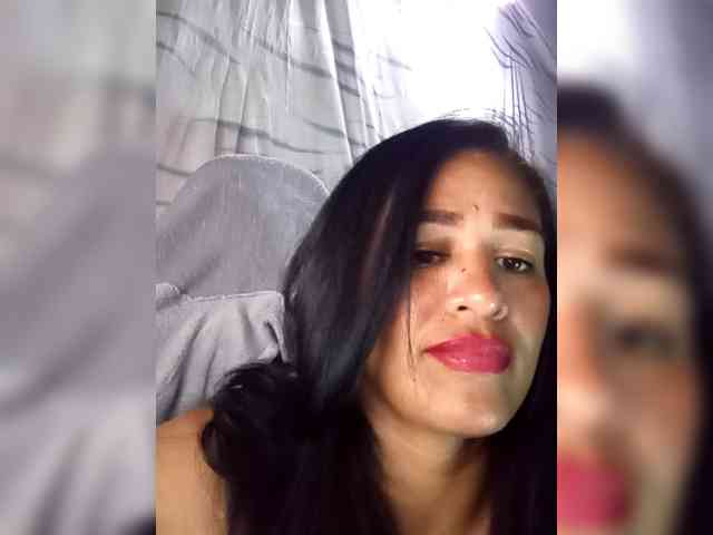 Letty33 webcam