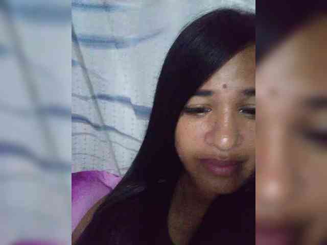 Letty33 webcam