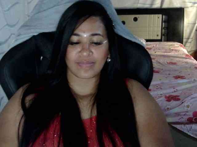 Letty33 webcam