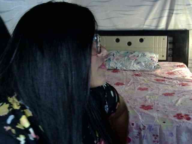 Letty33 webcam