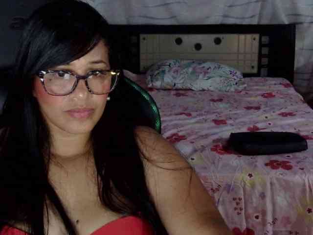 Letty33 webcam