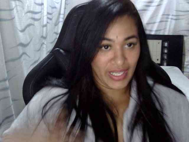Letty33 webcam