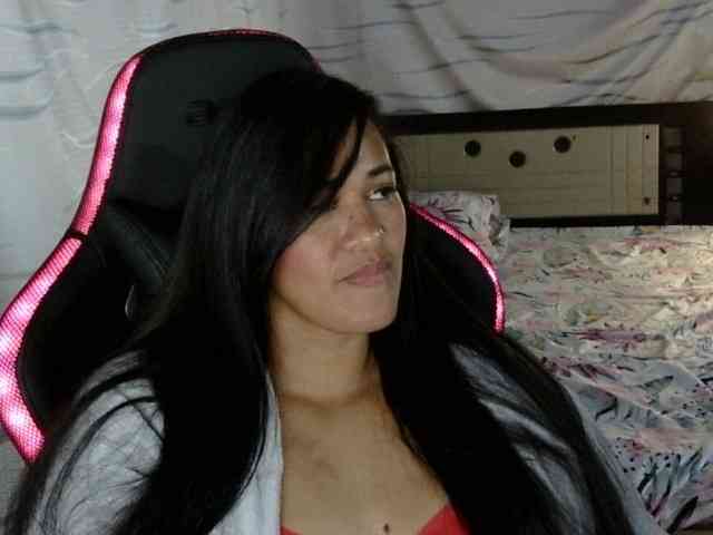 Letty33 webcam