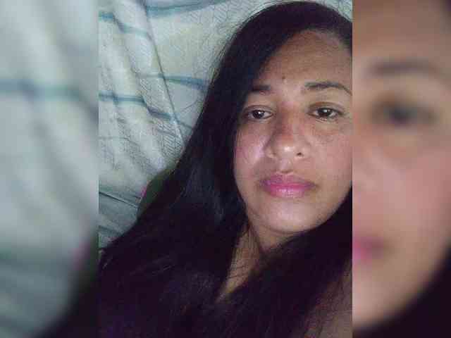 Letty33 webcam