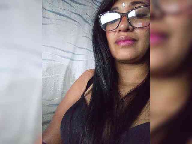 Letty33 webcam