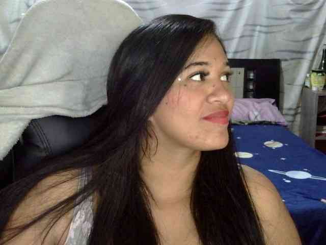 Letty33 webcam