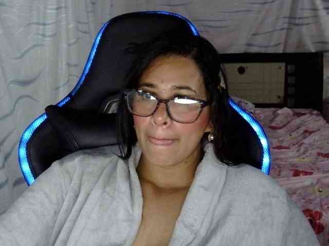 Letty33 webcam