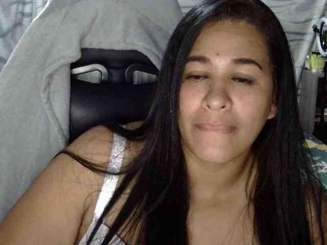 Letty33 webcam