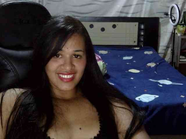 Letty33 webcam