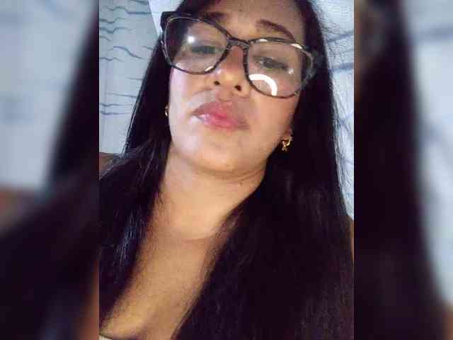 Letty33 webcam