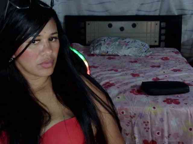 Letty33 webcam