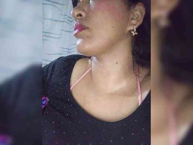 Letty33 webcam