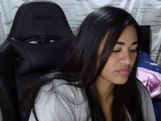 Letty33 webcam