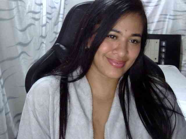 Letty33 webcam