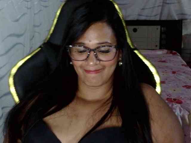 Letty33 webcam