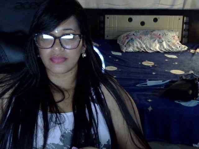 Letty33 webcam
