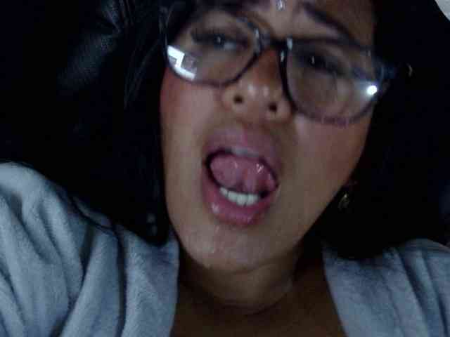 Letty33 webcam