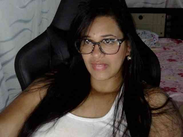 Letty33 webcam