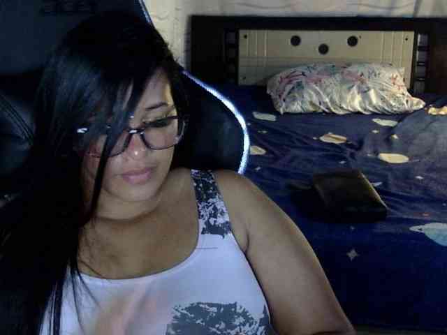 Letty33 webcam