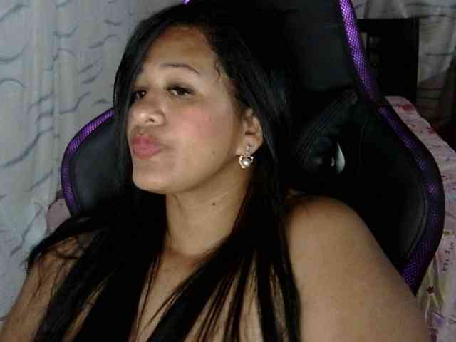 Letty33 webcam