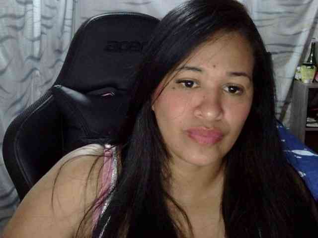 Letty33 webcam