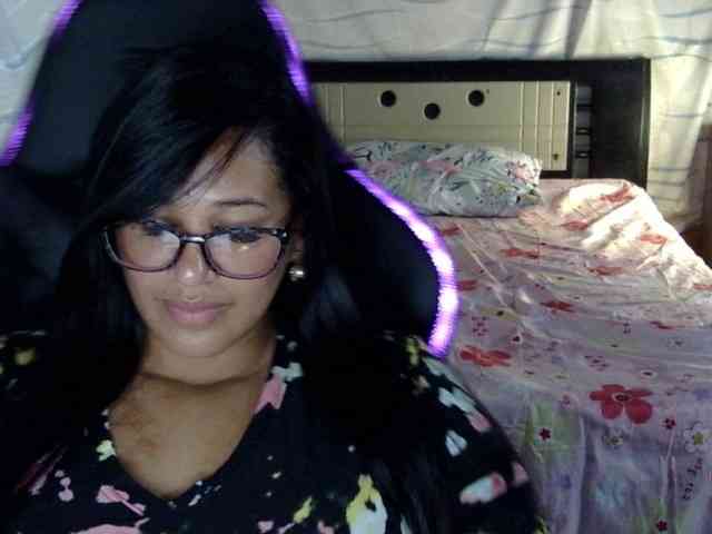 Letty33 webcam