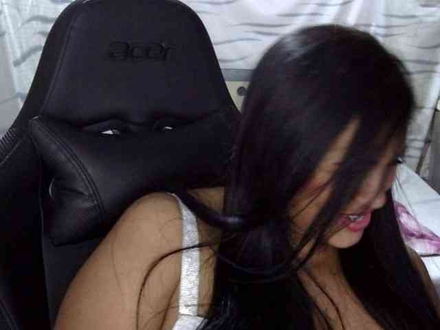 Letty33 webcam