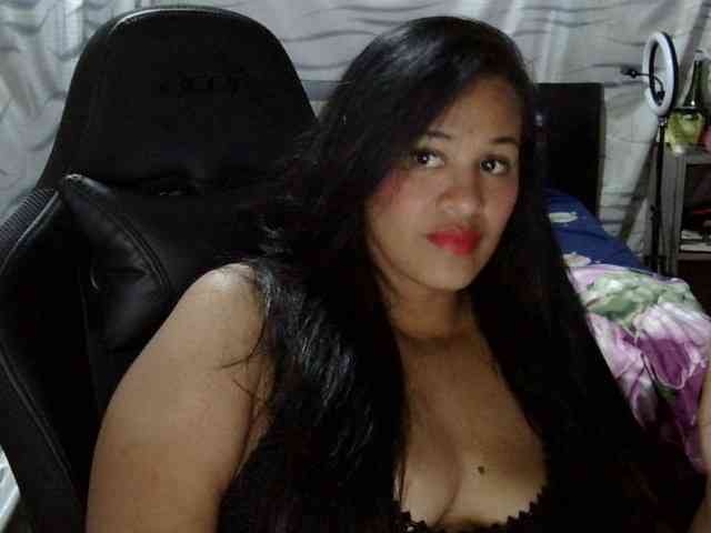 Letty33 webcam