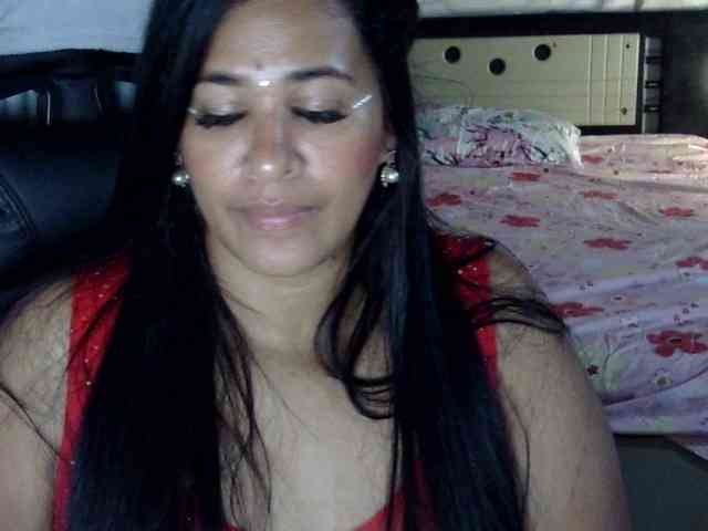 Letty33 webcam