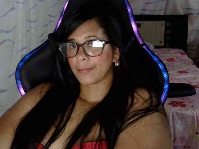 Letty33 webcam