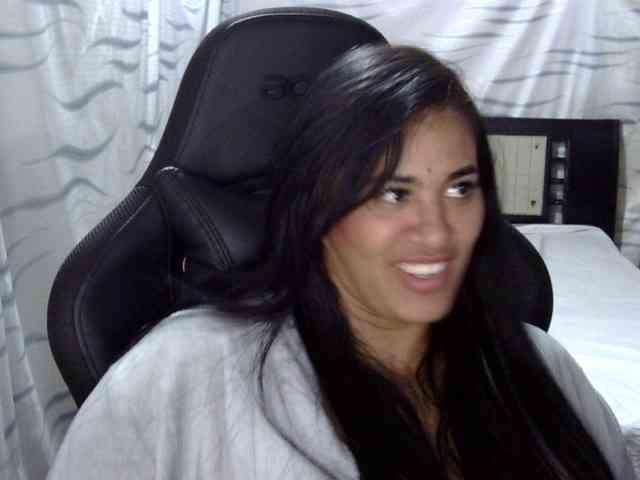 Letty33 webcam