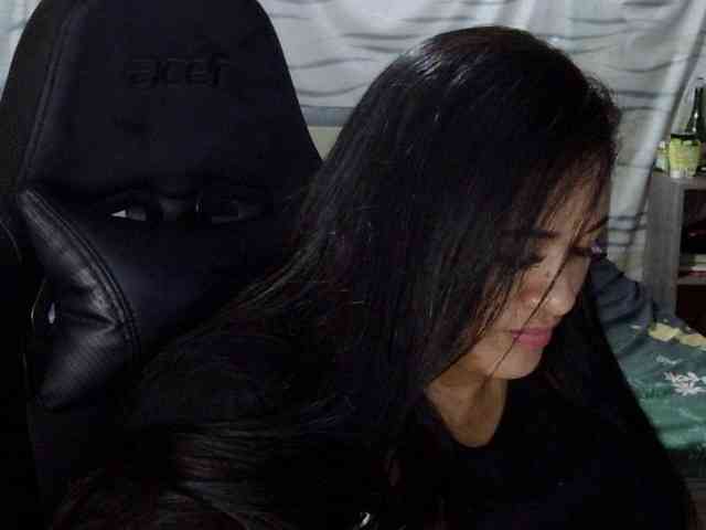 Letty33 webcam