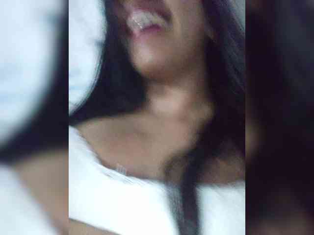 Letty33 webcam