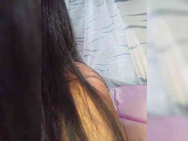 Letty33 webcam