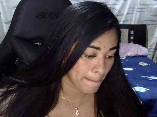 Letty33 webcam