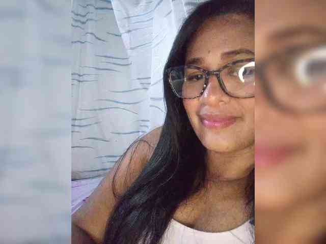 Letty33 webcam