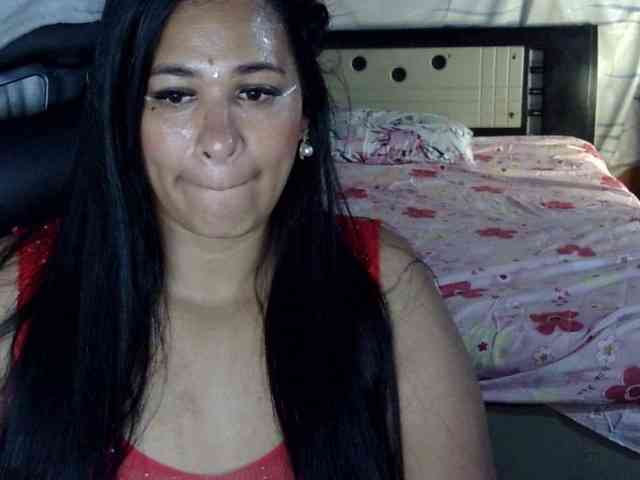 Letty33 webcam