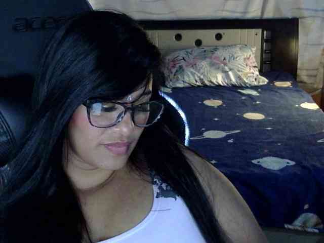 Letty33 webcam