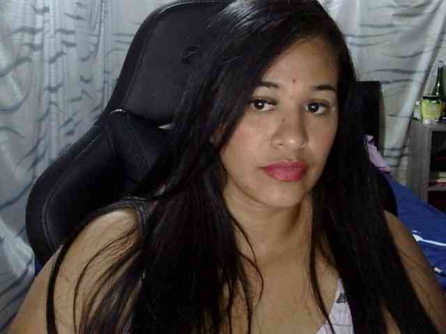 Letty33 webcam