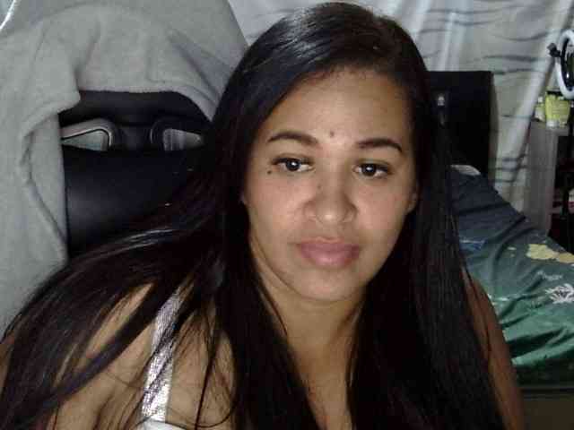 Letty33 webcam