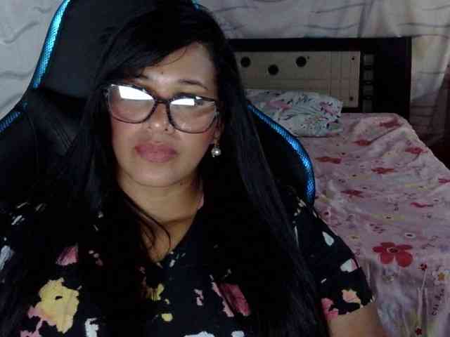 Letty33 webcam
