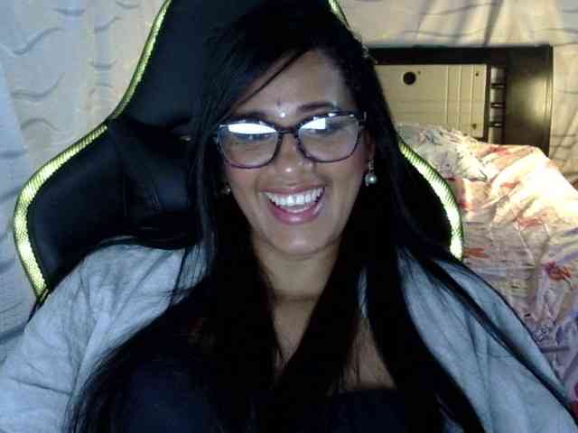 Letty33 webcam