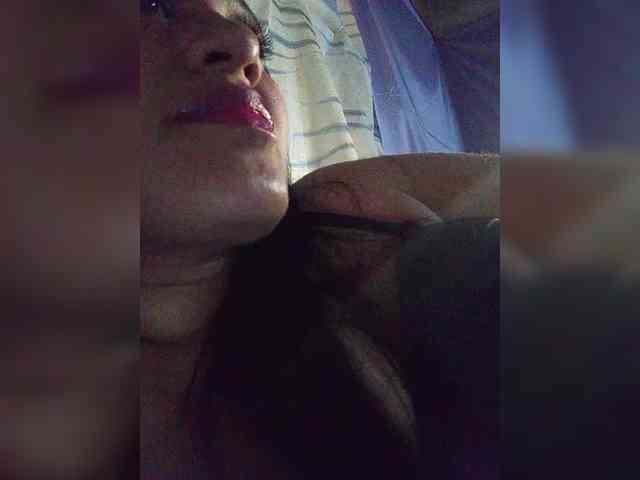 Letty33 webcam