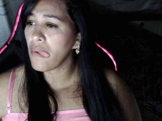 Letty33 webcam