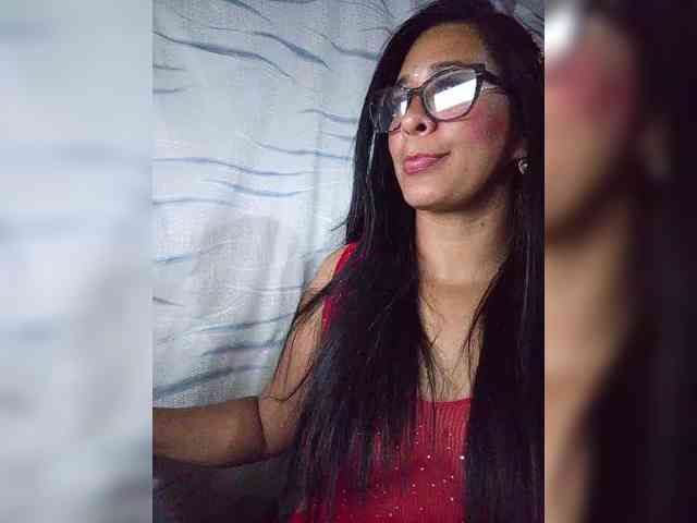 Letty33 webcam