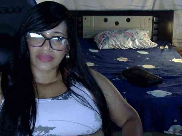 Letty33 webcam