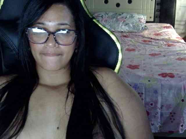 Letty33 webcam