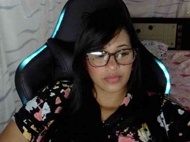 Letty33 webcam
