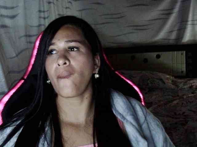 Letty33 webcam