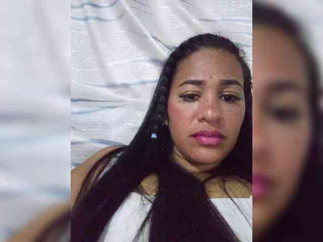 Letty33 webcam